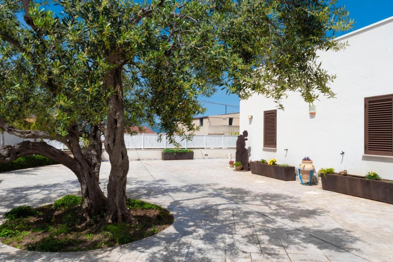 Villa Con Piscina Alcamo Marina 外观 照片