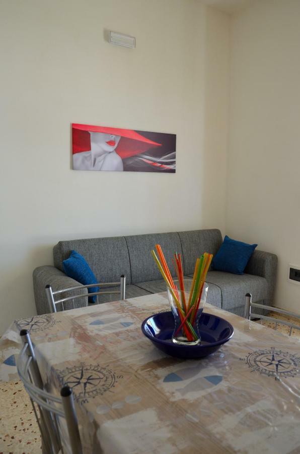 Villa Con Piscina Alcamo Marina 外观 照片